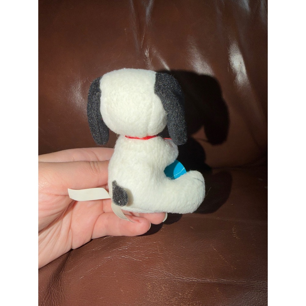 Peanuts 50th Anniversary Snoopy Plush Wendys 2000 Collector Series Toy - Picture 4 of 5